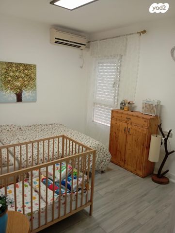 דירת גן, איבי נחל 64, אבני חפץ, אבני חפץ