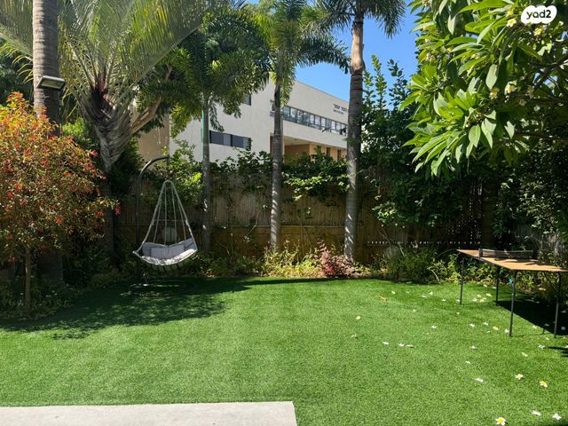 דירת גן, מנחם בגין 2, מורשה, רמת השרון