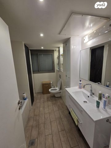 גג/ פנטהאוז, שדרות בית וגן 4, בית וגן, קרית אתא