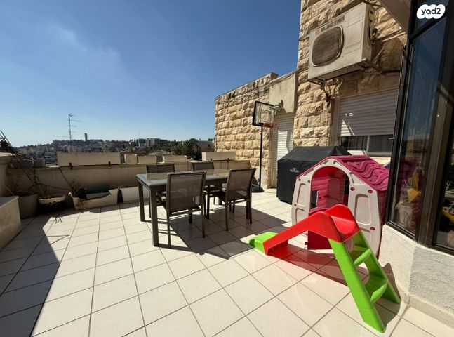 דירה, מבוא פלי"ם 36, הגבעה הצרפתית, גבעת שפירא, ירושלים