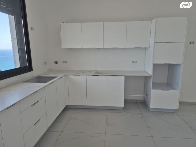 דירה, אמנון ליפקין שחק 3, נוף הטיילת, נתניה