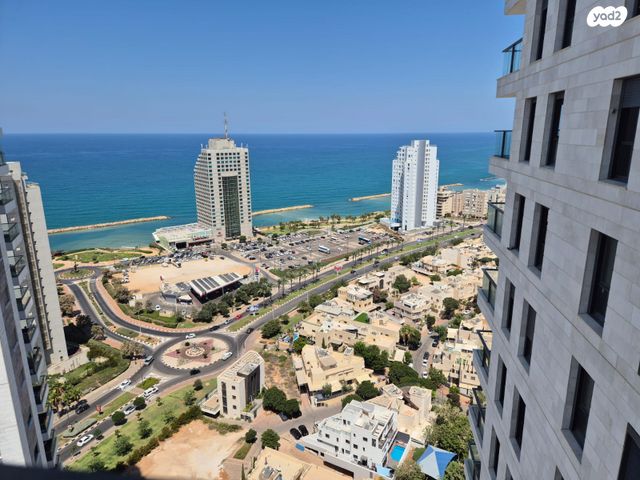 דירה, אמנון ליפקין שחק 3, נוף הטיילת, נתניה