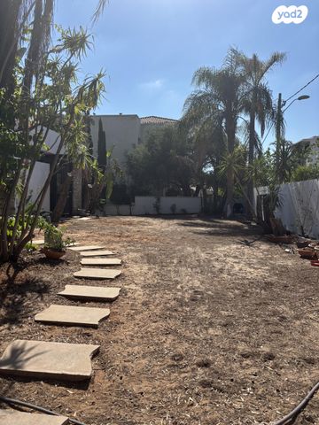 בית פרטי/ קוטג', דילה רינה יוסף 14, שיכון דן, נווה דן, תל אביב יפו