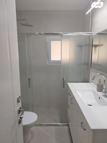 דירה, התבור 5, גבעת סביון, גני תקווה