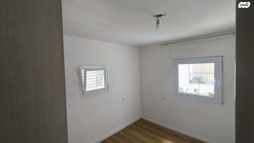 דירה, התבור 5, גבעת סביון, גני תקווה