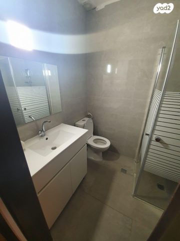 גג/ פנטהאוז, השזיף 11, רמות יצחק, נשר