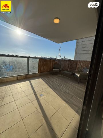 דירה, האושר, שרונה, כפר יונה