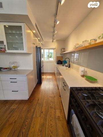 בית פרטי/ קוטג', התפוח, קדימה צורן