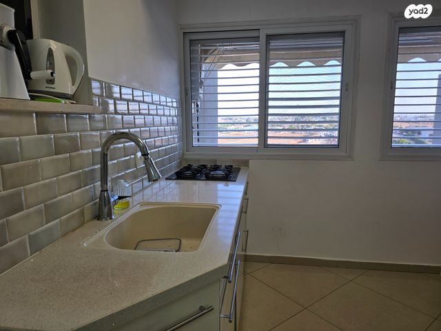 גג/ פנטהאוז, לוד