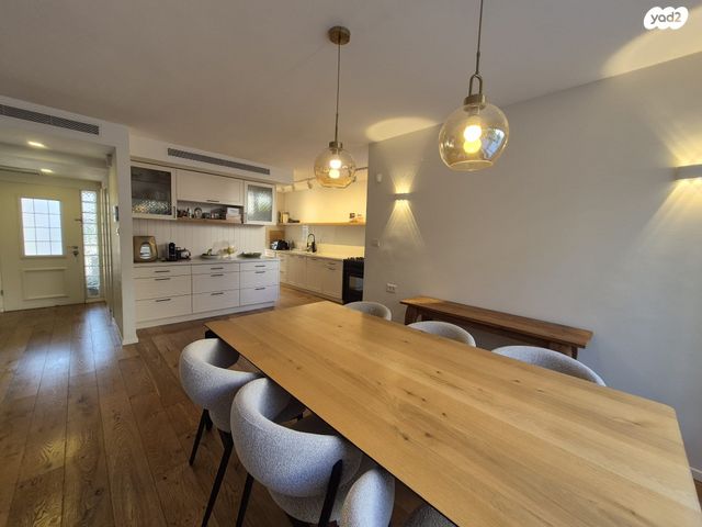 בית פרטי/ קוטג', התפוח, קדימה צורן