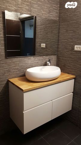 דירה, רבן יוחנן בן זכאי, אלעד