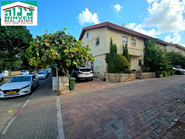 דו משפחתי, מרכז דרום, רעננה