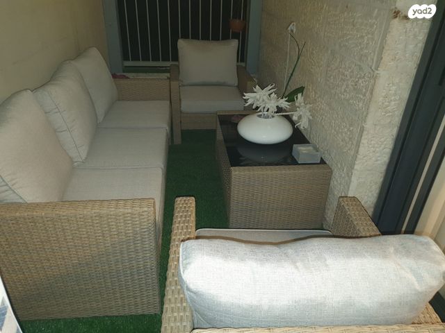 דירה, רבן יוחנן בן זכאי, אלעד