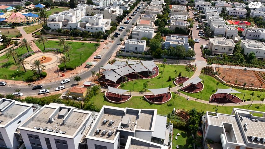 דירת גן, תל מונד