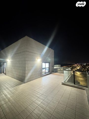 גג/ פנטהאוז, אריק איינשטיין 105, נווה שרון / שער העיר, נתיבות