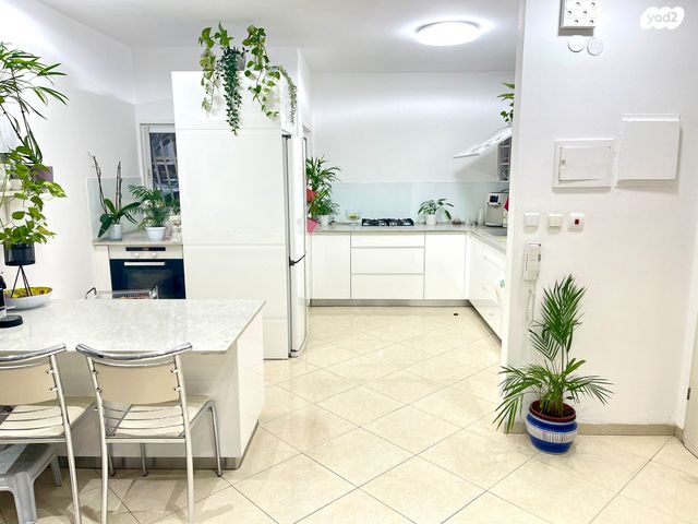 דירת גן, נאות שקמה, ראשון לציון