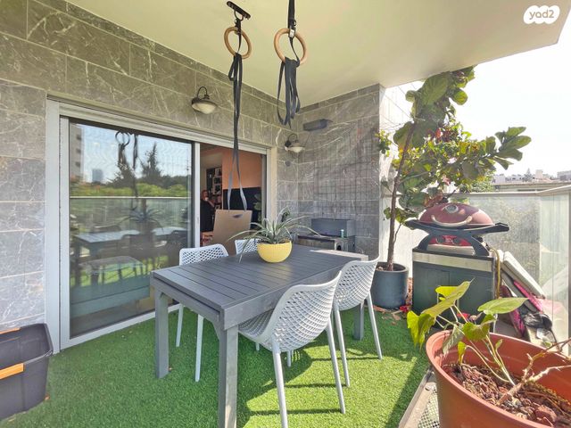 דירה, קהילת ורשה, הדר יוסף, תל אביב יפו