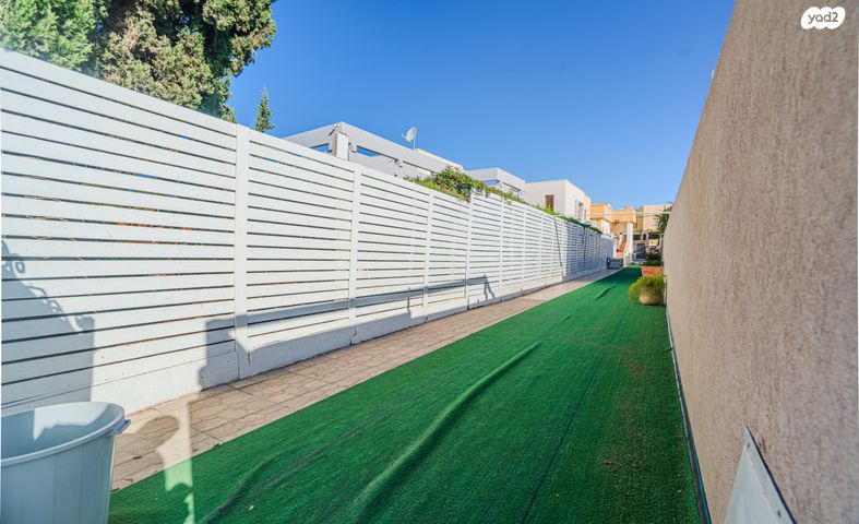 דו משפחתי, צבי סגל, ברנע, אשקלון