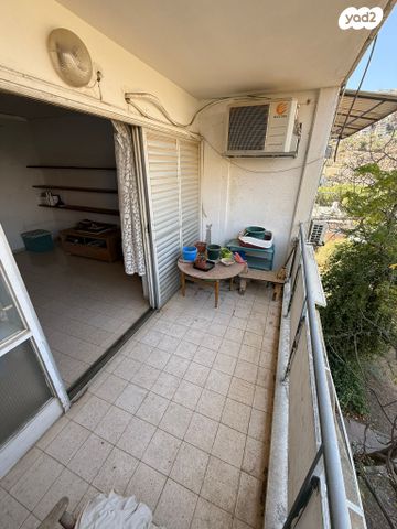 דירה, רבי צדוק 13, קטמונים, ירושלים