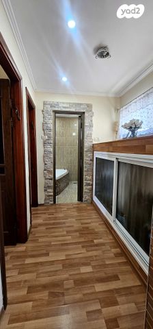 גג/ פנטהאוז, האשל, שאר העיר, חצור הגלילית