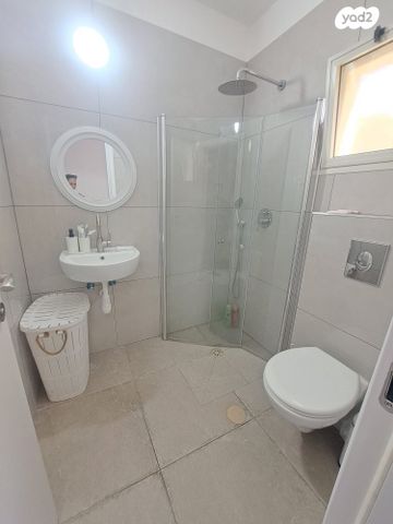 דירת גן, נתיבות