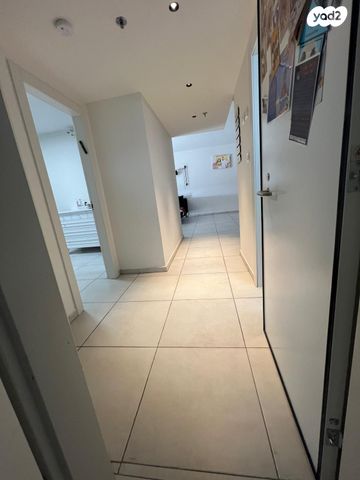 דירה, רבי דוד דנינו, הפרחים, קרית גת