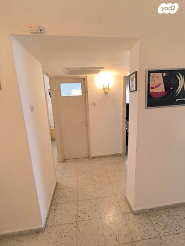 דירה, אוסישקין 32, מרכז העיר דרום, נתניה