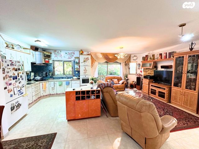 דירת גן, נורית, ורדיה, חיפה