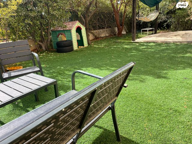 דירת גן, אלון שבות