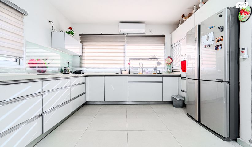 דו משפחתי, צבי סגל, ברנע, אשקלון