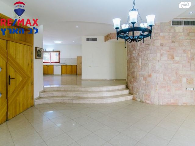 בית פרטי/ קוטג', האורן, ברקן, ברקן