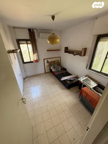 דירה, רבי צדוק 13, קטמונים, ירושלים