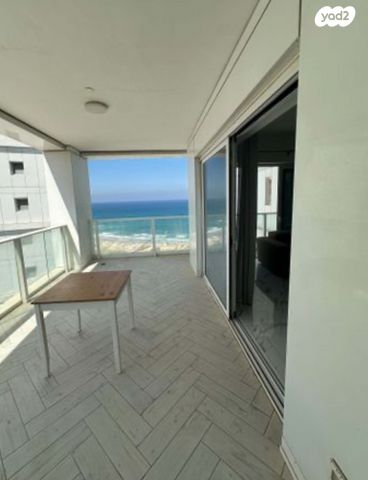 שדרות רחבעם זאבי 