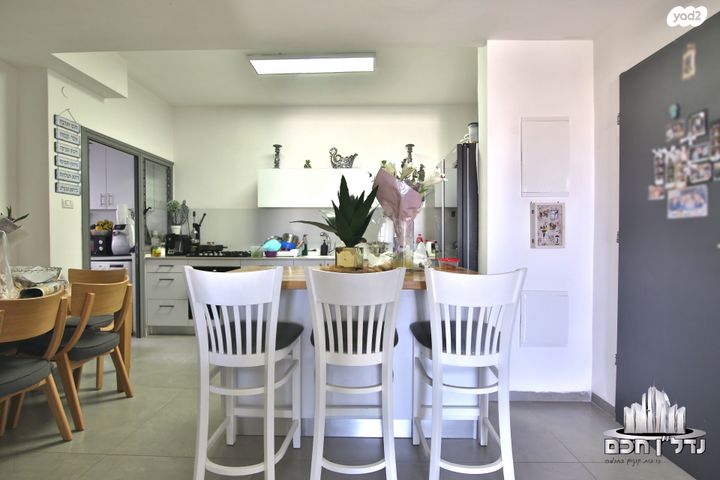 דירה, שדרות ביאליק, קרית ים  א', קרית ים