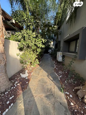 דו משפחתי, חבצלת, נווה אלון, לוד