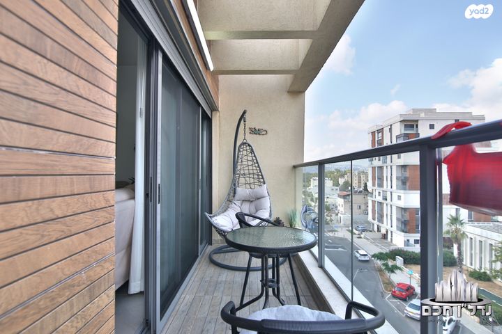 דירה, שדרות ביאליק, קרית ים  א', קרית ים