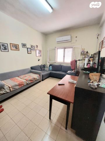 דו משפחתי, מורדי הגטאות, יד אליהו, תל אביב יפו