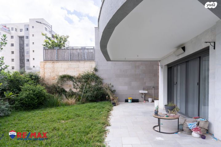 דירת גן, סביון, הפרחים, חריש