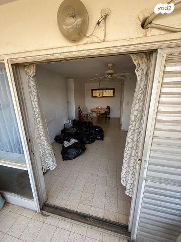 דירה, רבי צדוק 13, קטמונים, ירושלים