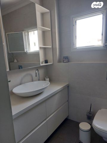 דירה, לסטר/רבוצקי, רעננה