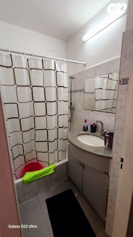 דירה, שרת, טירת כרמל