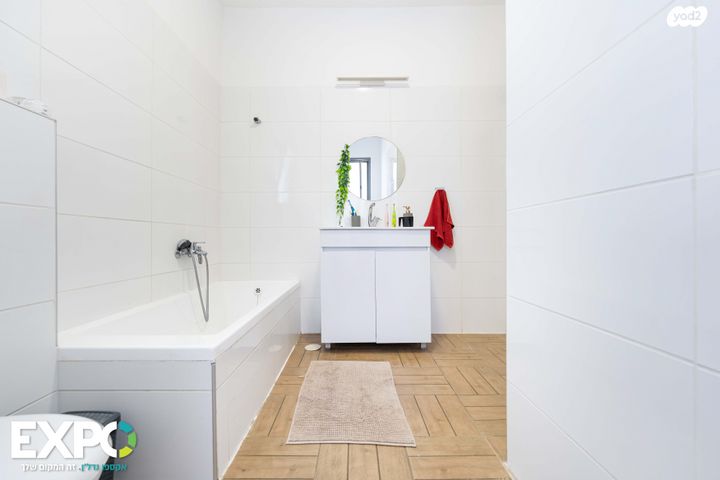 דירה, האדרת 48, ברוכין, ברוכין