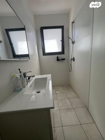 דירה, רבי דוד דנינו, הפרחים, קרית גת