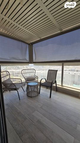 גג/ פנטהאוז, יוסף בורג, באר שבע