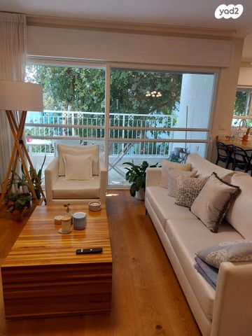 דירה, לסטר/רבוצקי, רעננה