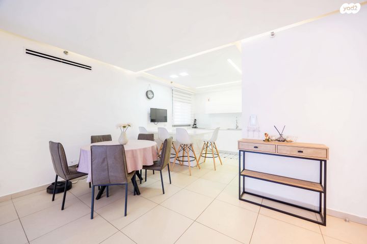 דירה, משה שמיר, נווה גן, פתח תקווה