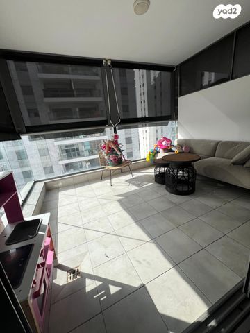 דירה, רבי דוד דנינו, הפרחים, קרית גת