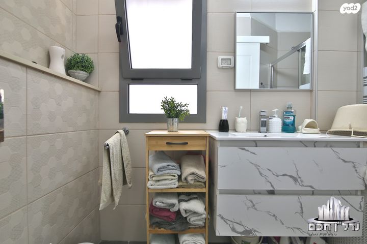 דירה, שדרות ביאליק, קרית ים  א', קרית ים