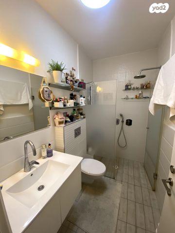 דירה, כפר סבא