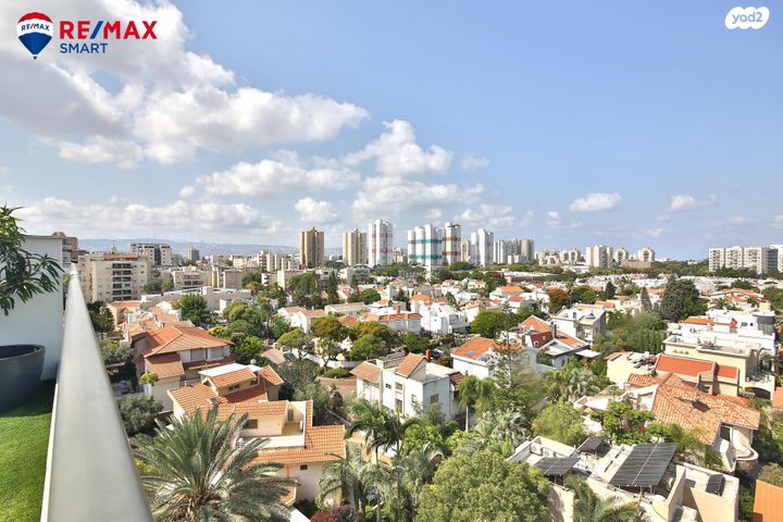 גג/ פנטהאוז, קדיש לוז, אביבים, קרית מוצקין